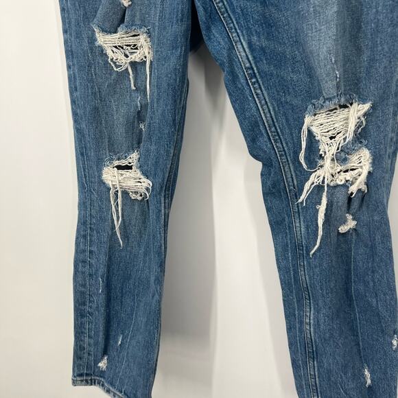 Abercrombie & Fitch Curve Love High Rise Mom Jeans Distressed - Picture 4 of 7